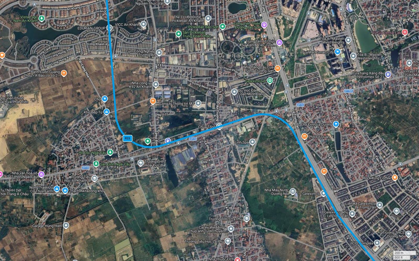 Địa bàn La Phù, tuyến metro số 15 Hà Nội chạy dọc DT72 rộng khoảng hai mươi lăm mét giữa khu dân cư làng nghề dệt kim